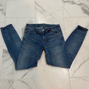 White house black market skinny jeans